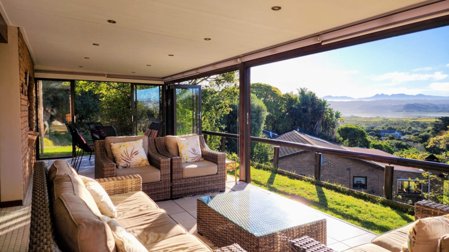 2 Bedroom Property for Sale in Brenton On Lake Western Cape
